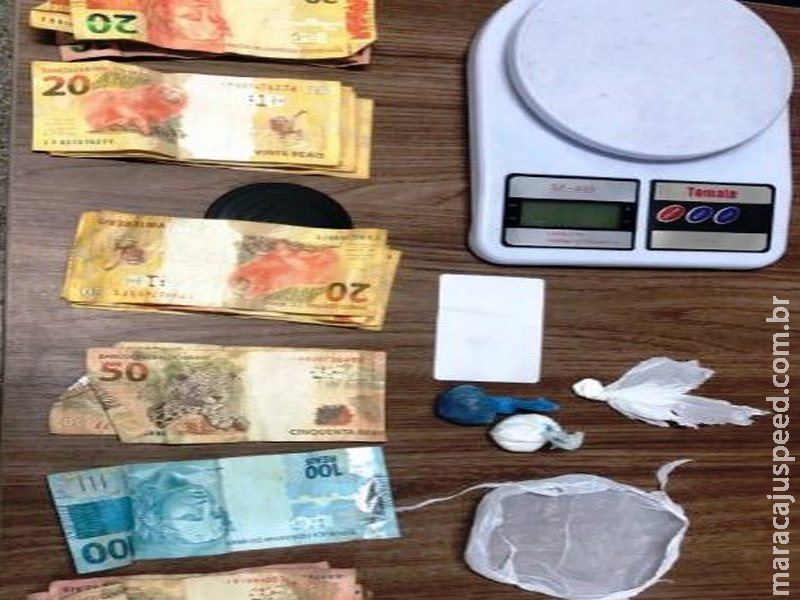 Adolescente é flagrado em abordagem com cocaína, maconha e dinheiro Adolescente é flagrado em abordagem com cocaína, maconha e dinheiro