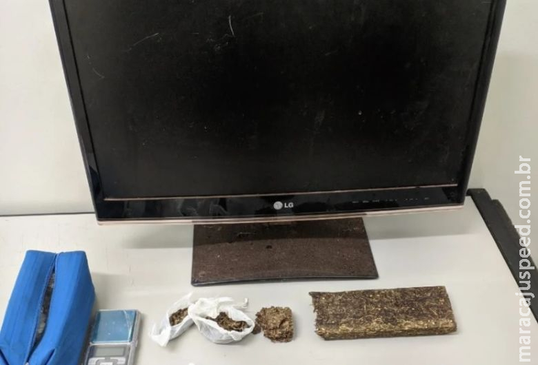 Adolescentes são flagrados com droga em Naviraí Adolescentes são flagrados com droga em Naviraí