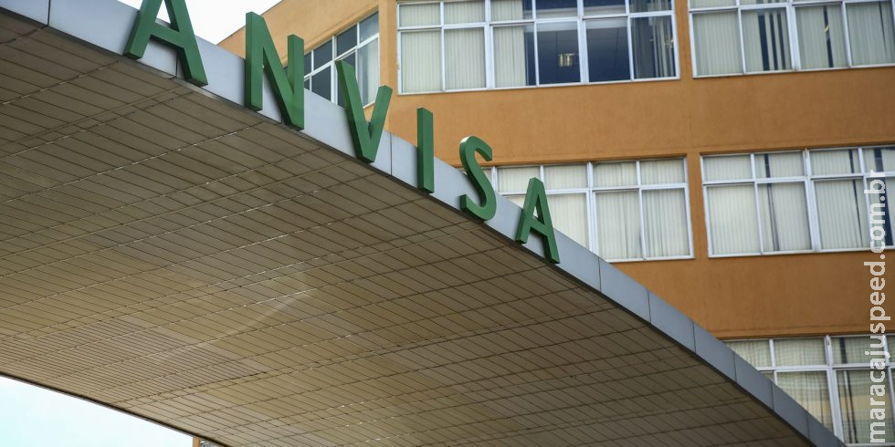 Anvisa alerta que 50 Ervas Emagrecedor está proibido no Brasil 