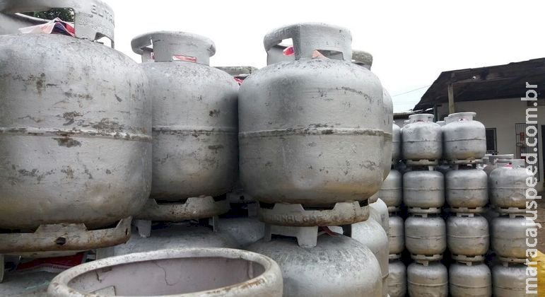 Auxílio-gás ganha destaque em projetos sobre combustíveis