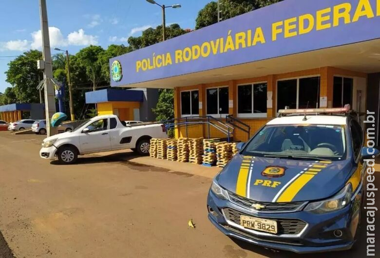 Barbeiro e comparsa são presos em Goiás com carregamento de maconha Barbeiro e comparsa são presos em Goiás com carregamento de maconha