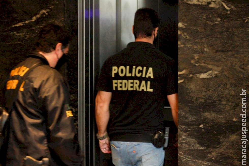 Câmara aprova projeto que restringe operações policiais em escritórios de advocacia Câmara aprova projeto que restringe operações policiais em escritórios de advocacia