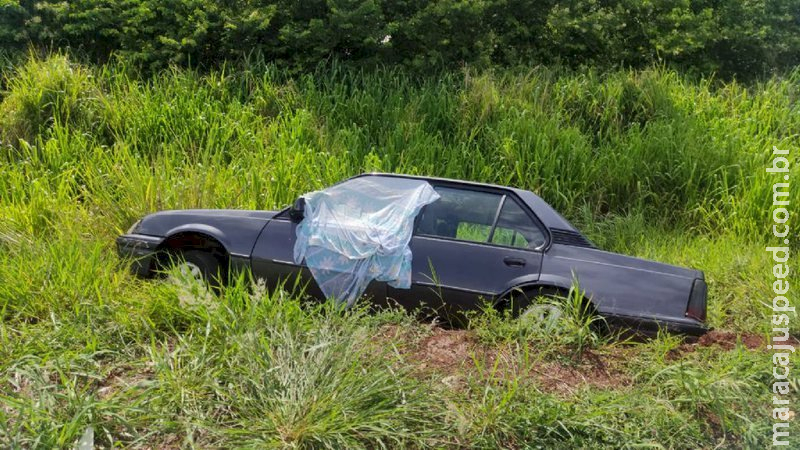 Carro cai em ribanceira e família sai ilesa de acidente em Nova Andradina 