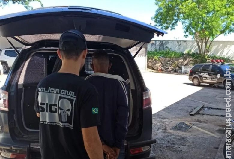 Com drogas e dinehiro de furto, homem é preso por tráfico Com drogas e dinehiro de furto, homem é preso por tráfico
