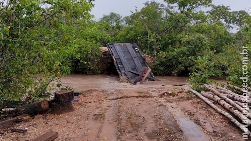 Com pontes e ruas destruídas, Camapuã decreta emergência Com pontes e ruas destruídas, Camapuã decreta emergência