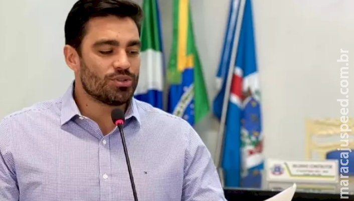 Em liberdade, vereador acusado de bater na mulher reassume mandato dia 3 Em liberdade, vereador acusado de bater na mulher reassume mandato dia 3