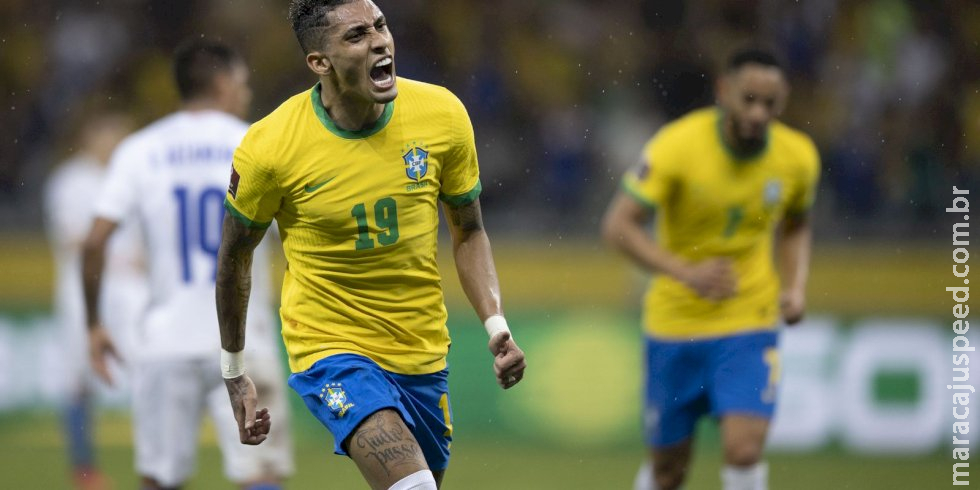 Em noite de experiências, Brasil goleia o Paraguai nas Eliminatórias Em noite de experiências, Brasil goleia o Paraguai nas Eliminatórias