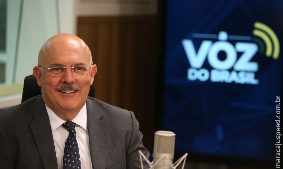 Enem: resultado foi antecipado em dois dias, diz ministro Enem: resultado foi antecipado em dois dias, diz ministro