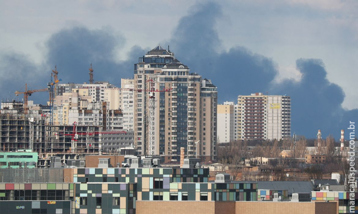 Foguetes matam 11 na cidade ucraniana de Kharkiv, diz autoridade Foguetes matam 11 na cidade ucraniana de Kharkiv, diz autoridade