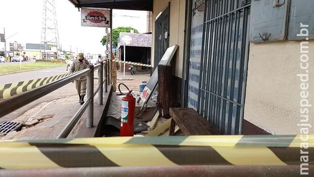 Funcionária que teve rosto queimado está intubada na Santa Casa