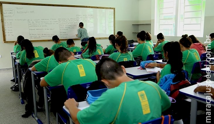 Governo do Estado lança novo concurso público para professor, com 722 vagas