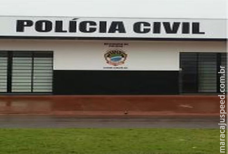 Homem é assassinado a facadas e irmão está entre os suspeitos Homem é assassinado a facadas e irmão está entre os suspeitos