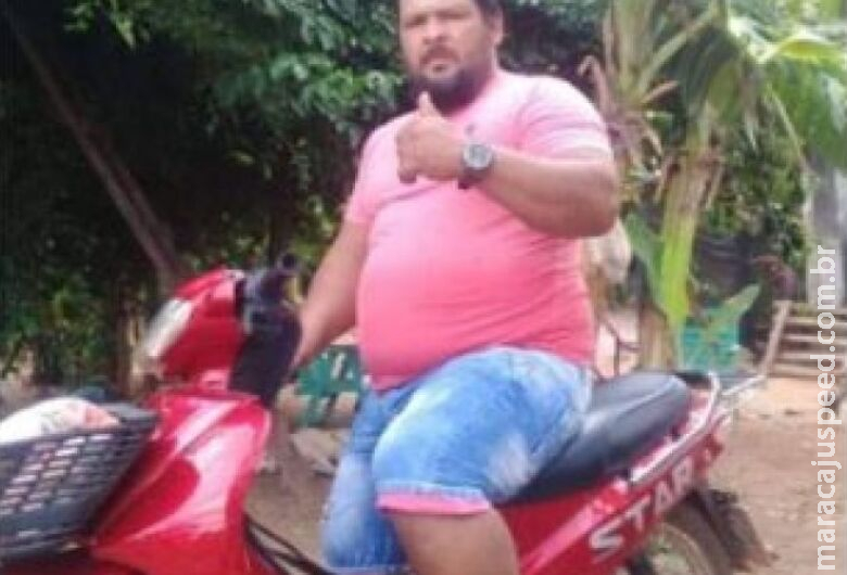 Homem é assassinado a tiros em frente a cemitério na fronteira Homem é assassinado a tiros em frente a cemitério na fronteira