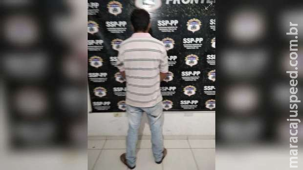Homem invade casa da ex, mas corre para o banheiro com a chegada da Guarda em Ponta Porã Homem invade casa da ex, mas corre para o banheiro com a chegada da Guarda em Ponta Porã