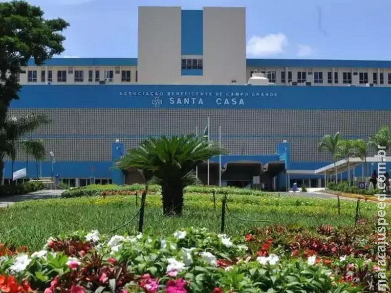Idoso morre em hospital após queimadura durante banho em abrigo Idoso morre em hospital após queimadura durante banho em abrigo