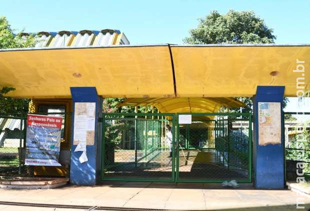 Início das aulas em Dourados é adiada para 24 de fevereiro Início das aulas em Dourados é adiada para 24 de fevereiro