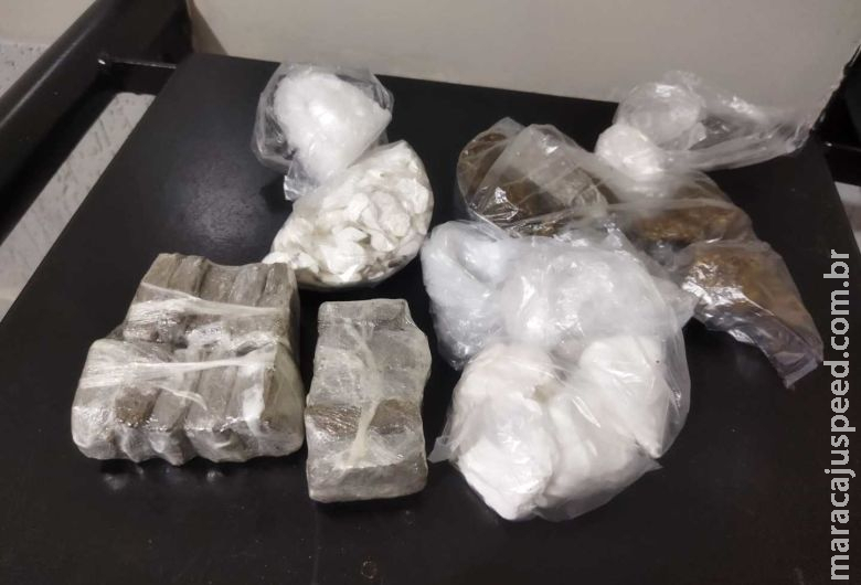 Interno é flagrado com cocaína, maconha e celulares na PED Interno é flagrado com cocaína, maconha e celulares na PED