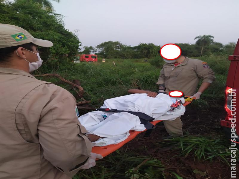 Maracaju: Militares do Corpo de Bombeiros realizam parto no interior de viatura, após viatura ficar atolada em estrada de terra