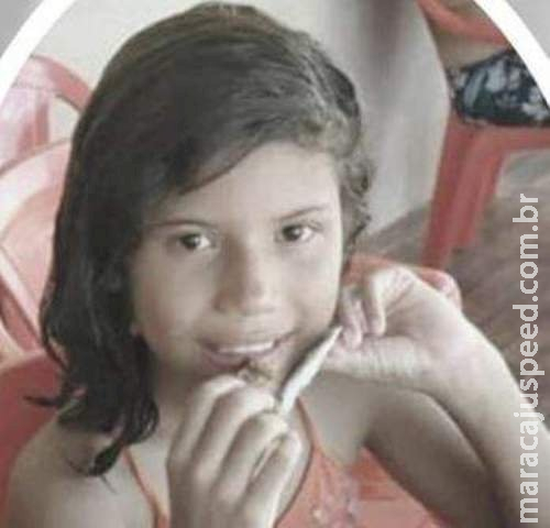 Menina de 9 anos morre afogada em MS após ter cabelo sugado em piscina Menina de 9 anos morre afogada em MS após ter cabelo sugado em piscina