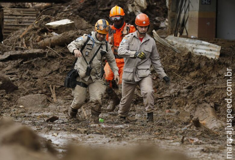 Mortes em Petrópolis chegam a 178 por causa da tragédia