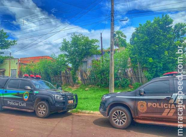 Mulher é presa após matar homem com facadas dentro de casa em Ladário Mulher é presa após matar homem com facadas dentro de casa em Ladário