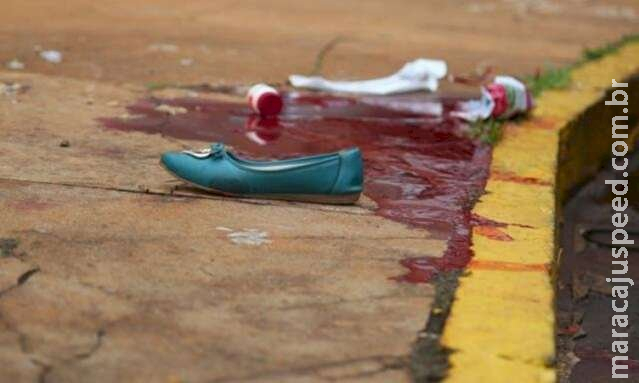 Pilha de cadáveres: a cada 4 dias, uma mulher teve fim decretado por feminicida Pilha de cadáveres: a cada 4 dias, uma mulher teve fim decretado por feminicida