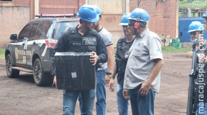 Polícia incinera mais de 40 kg de pasta base de cocaína Polícia incinera mais de 40 kg de pasta base de cocaína