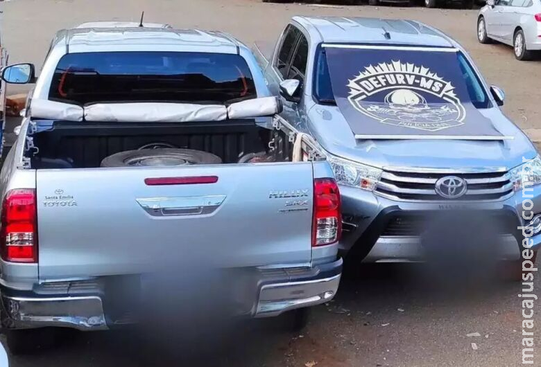 Polícia recupera duas caminhonetes e um veículo que iriam à Bolívia Polícia recupera duas caminhonetes e um veículo que iriam à Bolívia