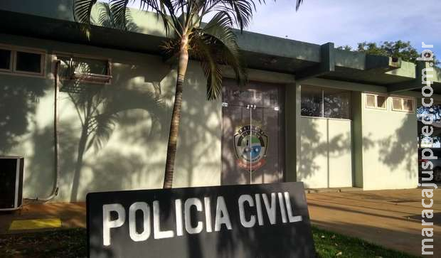 Policiais flagram buraco dentro de cela em delegacia em Três Lagoas Policiais flagram buraco dentro de cela em delegacia em Três Lagoas