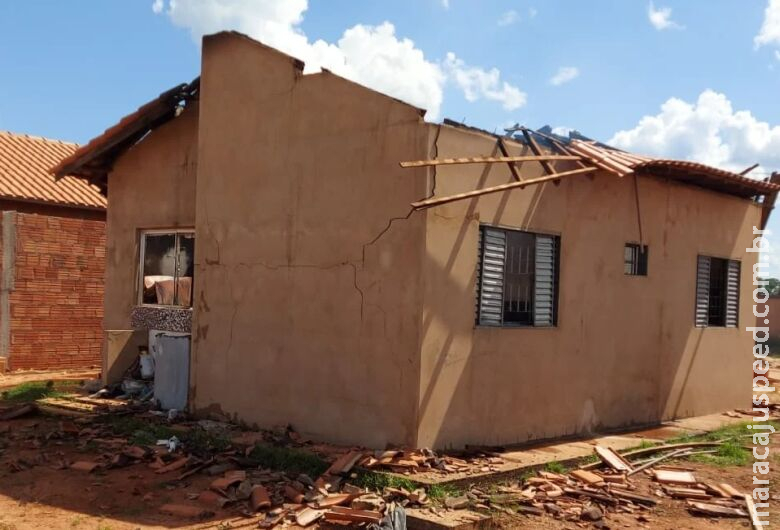 Suspeito de incendiar casa da ex-mulher é preso em Água Clara Suspeito de incendiar casa da ex-mulher é preso em Água Clara