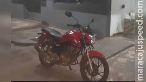 Três bandidos são presos após roubar moto de entregador de lanches Três bandidos são presos após roubar moto de entregador de lanches