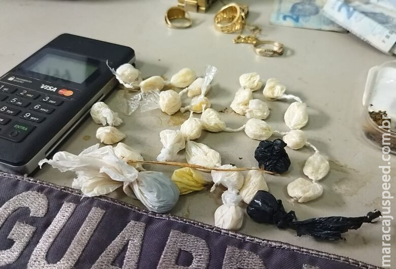 Três são detidos em Três são detidos em