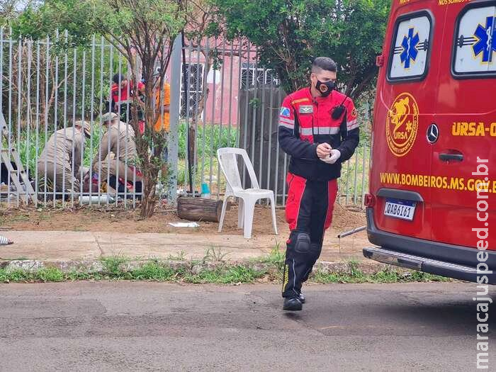 Vítima de choque elétrico morre apesar dos esforços dos bombeiros Vítima de choque elétrico morre apesar dos esforços dos bombeiros