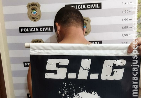 Vulgo "Lelê" de 33 anos é preso pela autoria de homicídio e roubo Vulgo "Lelê" de 33 anos é preso pela autoria de homicídio e roubo