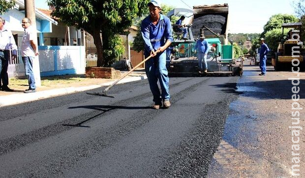 Azambuja autoriza restauração de rodovia e entrega reforma de escola em MS