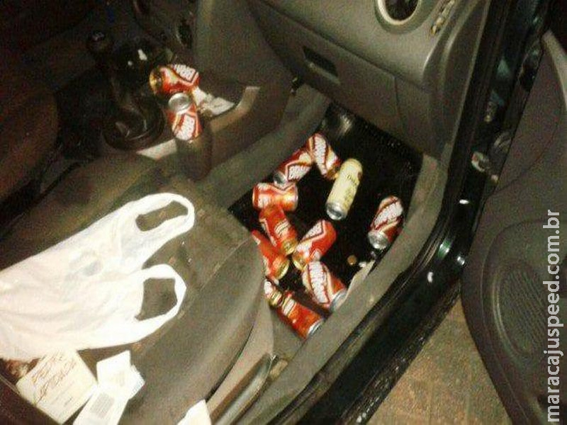 Bêbado e com filha de 3 anos, motorista é preso com cervejas no carro em MS