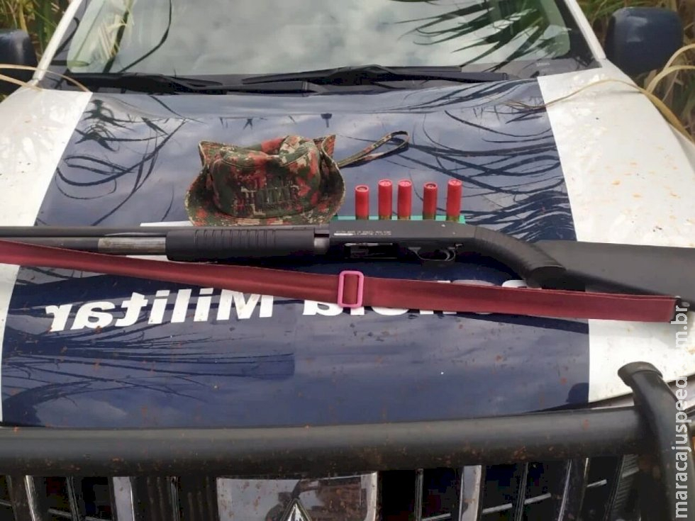 Caçador é preso com arma ilegal em fazenda na cidade de Rio Brilhante Caçador é preso com arma ilegal em fazenda na cidade de Rio Brilhante