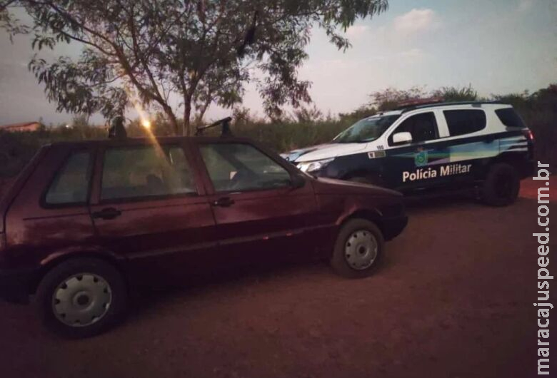 Carro com pneus furados e sem bateria é recuperado em Naviraí Carro com pneus furados e sem bateria é recuperado em Naviraí