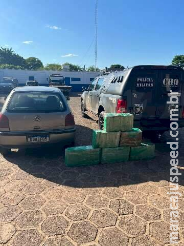 Casal é preso a caminho do PR com veículo abarrotado de maconha Casal é preso a caminho do PR com veículo abarrotado de maconha