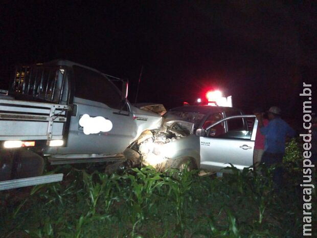 Colisão frontal entre duas caminhonetes deixa duas pessoas feridas em Bonito Colisão frontal entre duas caminhonetes deixa duas pessoas feridas em Bonito