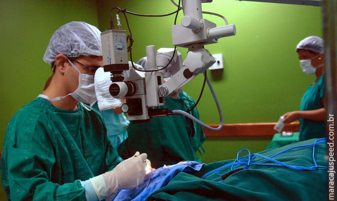 Conselho Federal de Medicina regulamenta a cirurgia robótica Conselho Federal de Medicina regulamenta a cirurgia robótica