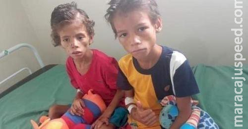 Crianças são encontradas depois de 27 dias desaparecidas na floresta amazônica Crianças são encontradas depois de 27 dias desaparecidas na floresta amazônica