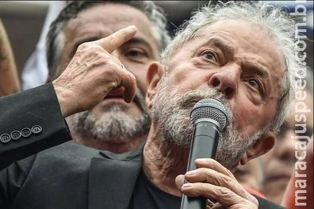 Em entrevista a uma rádio, Lula teme ser assassinado durante a campanha Em entrevista a uma rádio, Lula teme ser assassinado durante a campanha