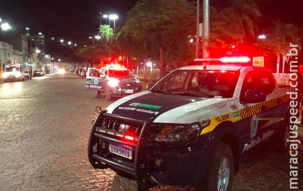 Filho espanca mãe e acaba preso em MS Filho espanca mãe e acaba preso em MS