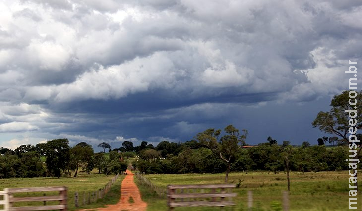 Frente fria muda o tempo, e outono começa com bastante chuva e temperaturas amenas 