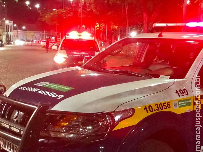 Homem atira em policiais após sogra fazer denúncia de violência doméstica Homem atira em policiais após sogra fazer denúncia de violência doméstica