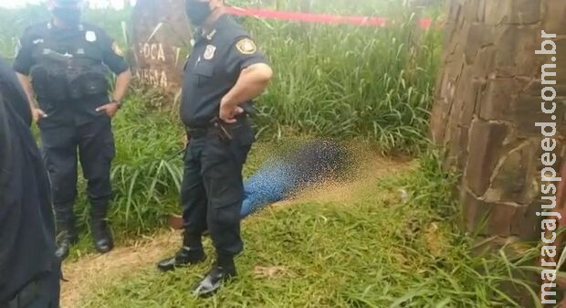 Homem é encontrado morto a facadas na fronteira Homem é encontrado morto a facadas na fronteira