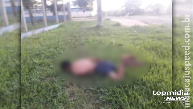 Homem é encontrado morto com os pés e mãos amarradas em rua de Coronel Sapucaia Homem é encontrado morto com os pés e mãos amarradas em rua de Coronel Sapucaia