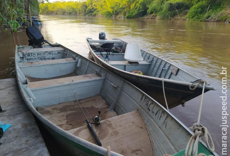 Homem é multado e tem embarcação apreendida ao ser flagrado por pesca ilegal 