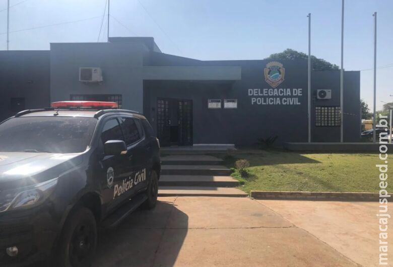 Jovem é flagrado com tabletes de maconha em ônibus de linha Jovem é flagrado com tabletes de maconha em ônibus de linha